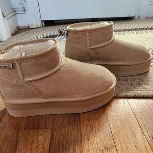 BearPaw Shalini Tan Suede Platform Boots